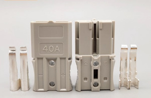 Разъем Anderson 40A sesmini серый для АКБ к ИБП и пр. Разъем Anderson 40A sesmini серый для АКБ к ИБП и пр.