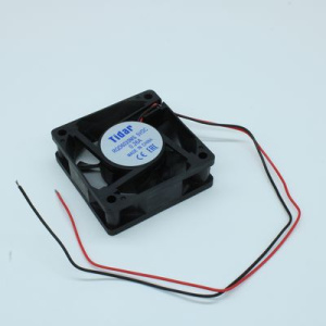 Вентилятор 60x60x20мм DC (5V / 0.25A / 1.2W), 2 Wire, 4.0Krpm, RQD (6020MS) втулка Вентилятор 60x60x20мм DC (5V / 0.25A / 1.2W), 2 Wire, 4.0Krpm, RQD (6020MS) втулка